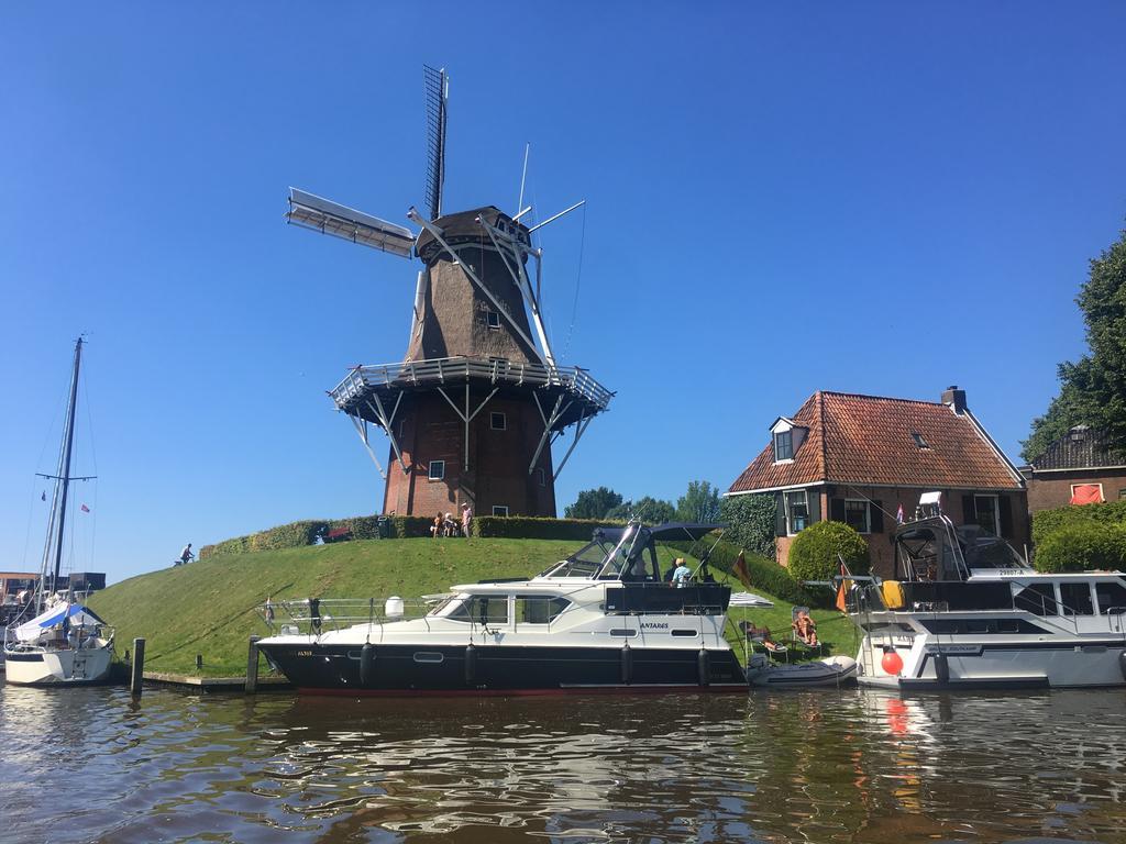 Hotel Café Restaurant 't Raedhûs Dokkum Exterior foto